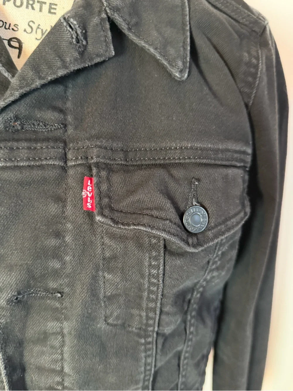 Levis levi black